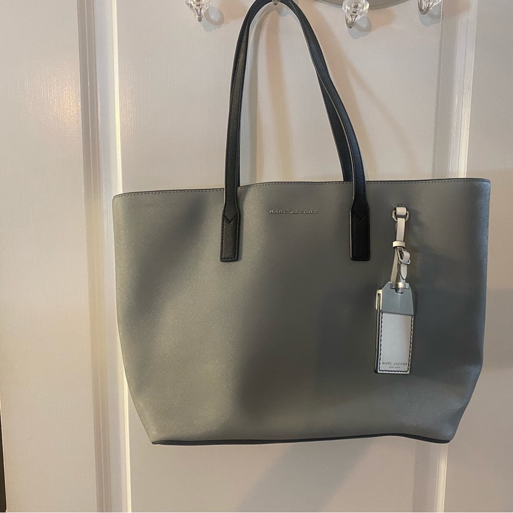 Marc Jacobs tote gently used